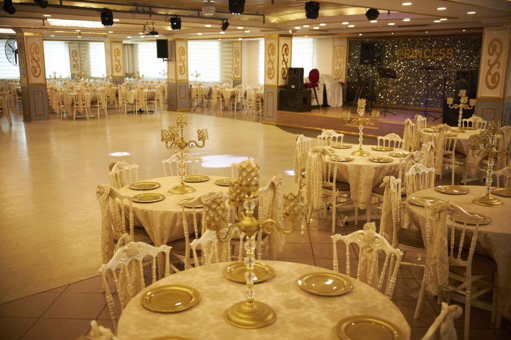 SALON PRINCESS - İki Kalp, Bir Aşk...